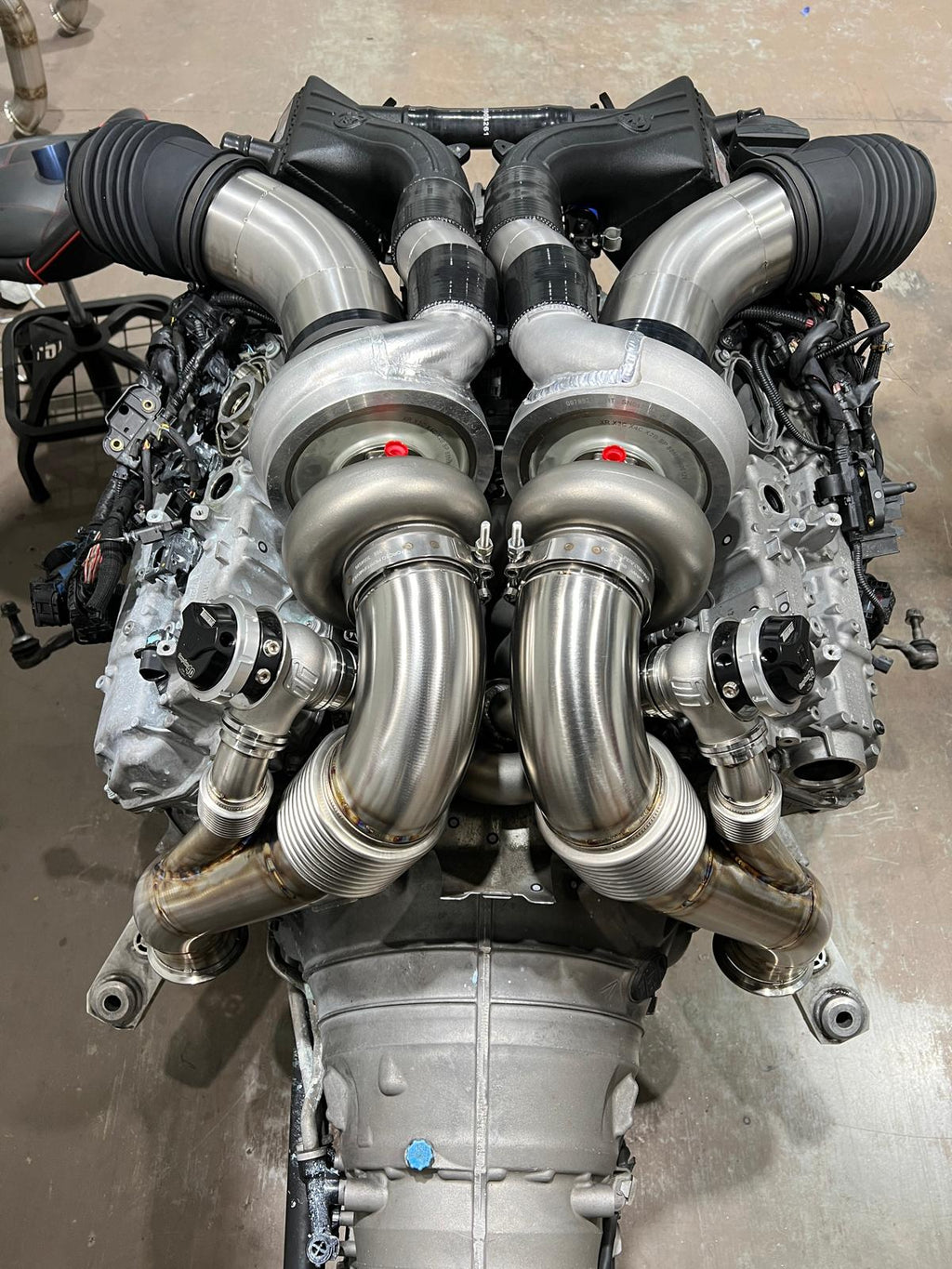 2000WHP capable BMW 4.4tt S63tu4 turbo system