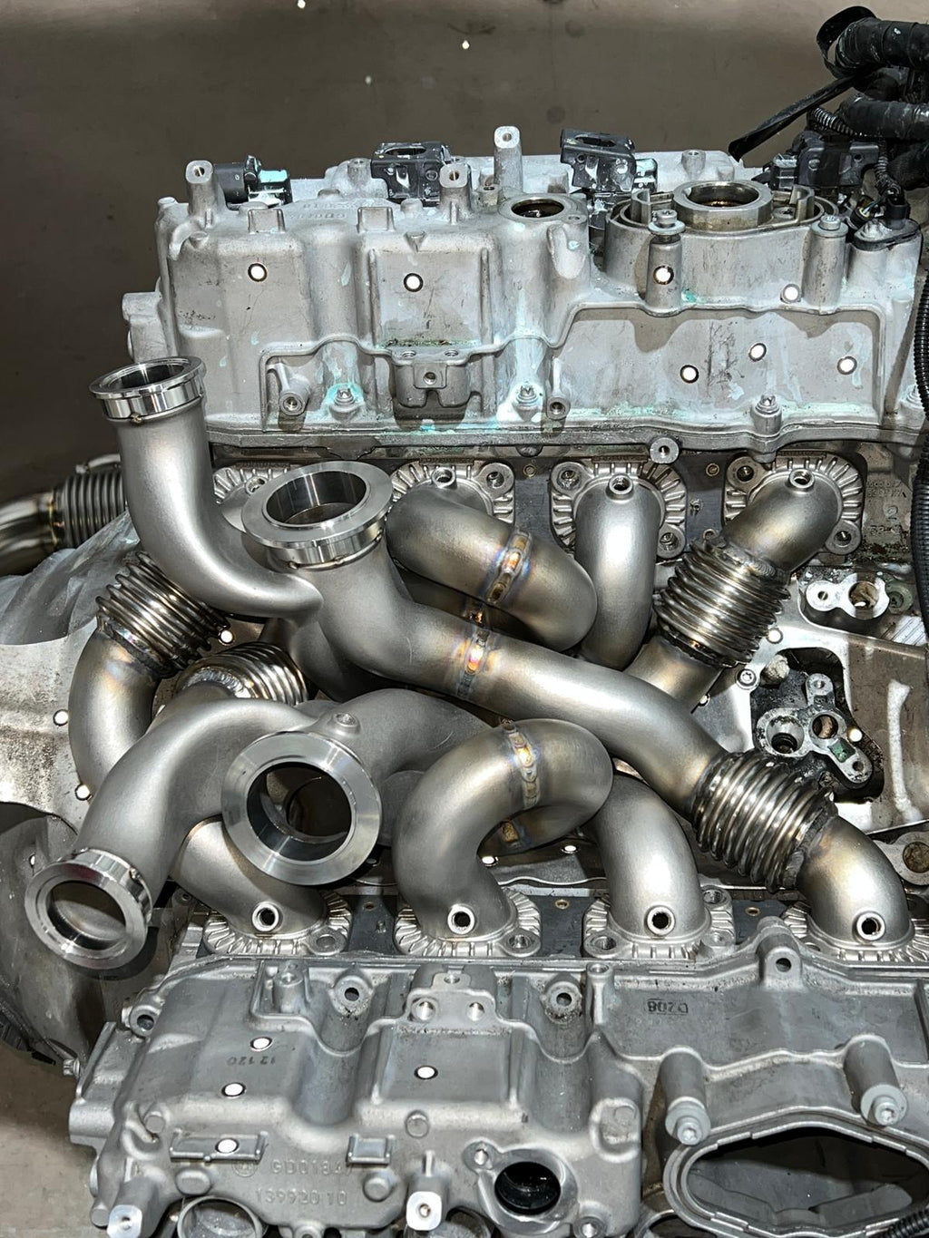 2000WHP capable BMW 4.4tt S63tu4 turbo system